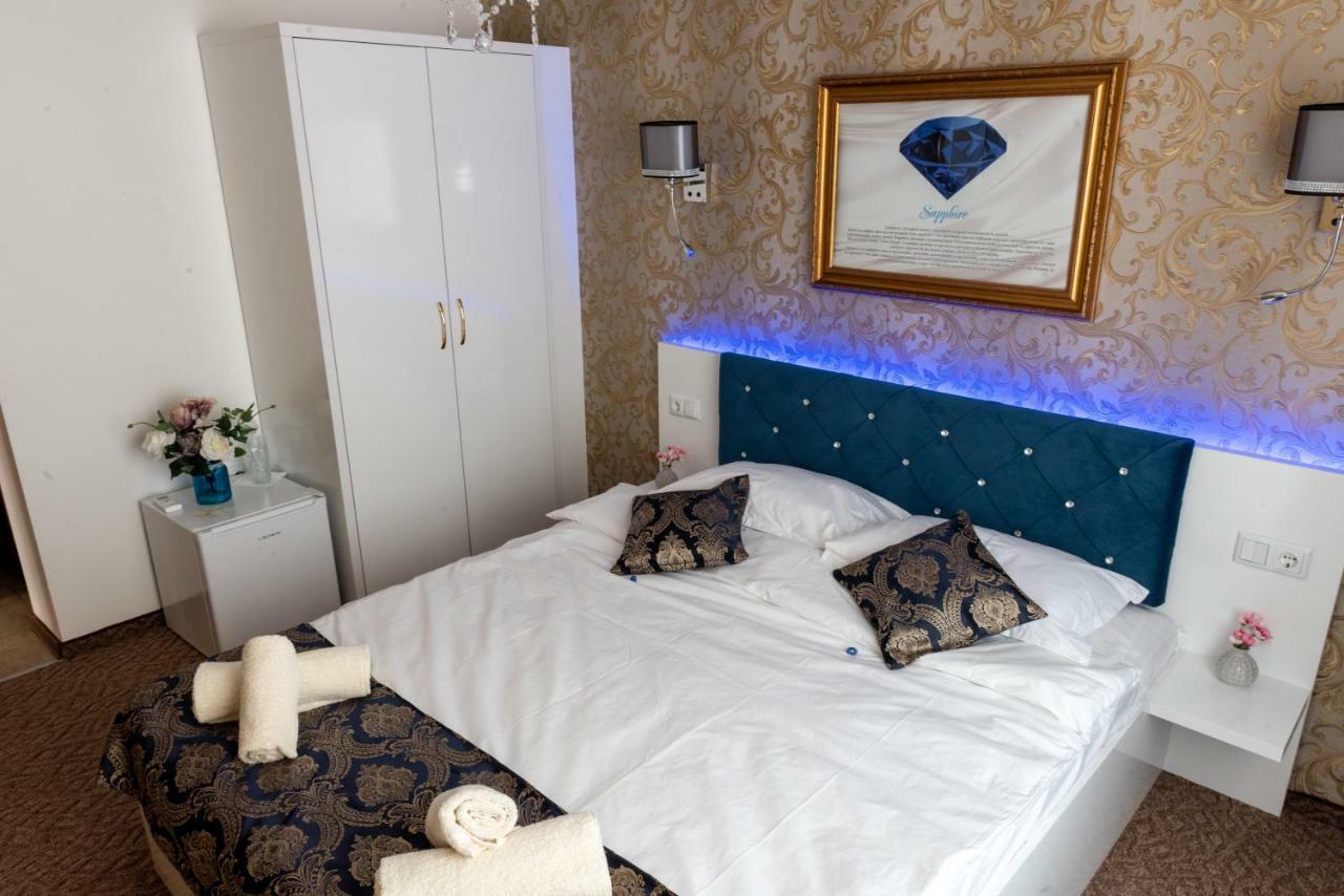 וארנה Golden Rooms מראה חיצוני תמונה