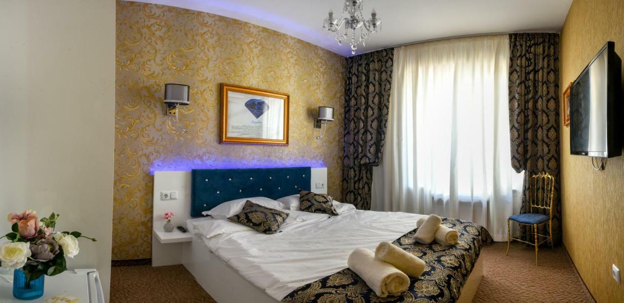 וארנה Golden Rooms מראה חיצוני תמונה