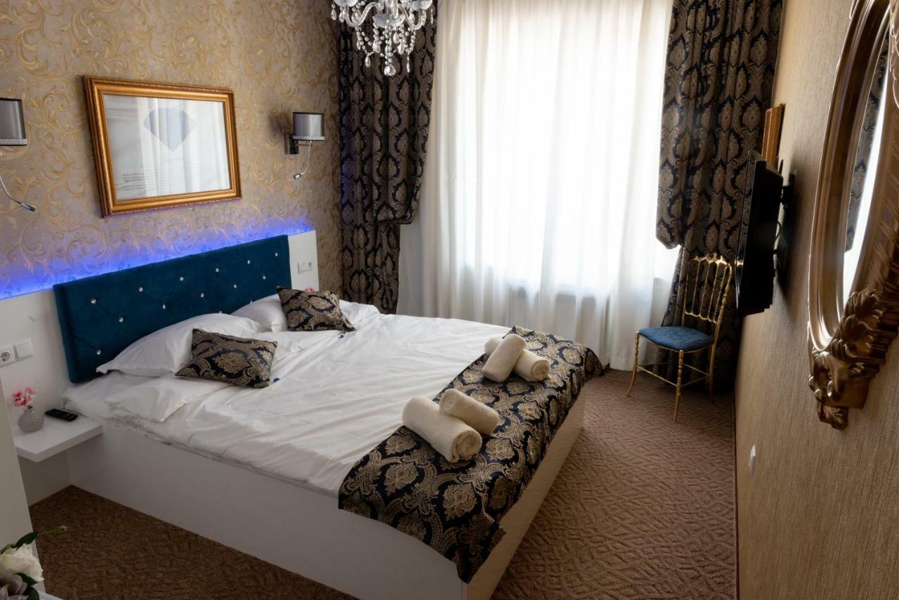 וארנה Golden Rooms מראה חיצוני תמונה