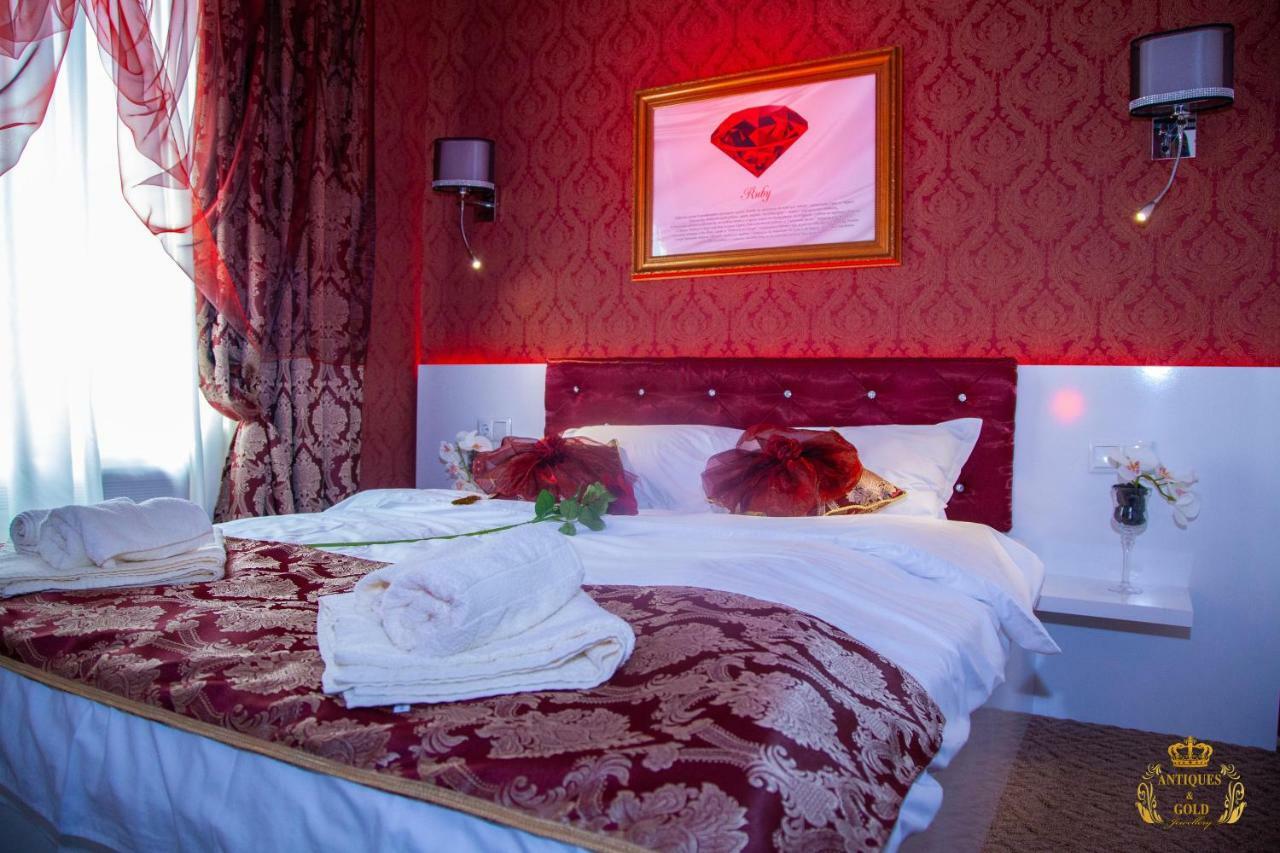 וארנה Golden Rooms מראה חיצוני תמונה