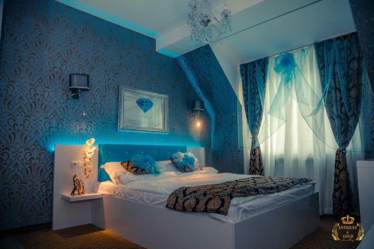 וארנה Golden Rooms מראה חיצוני תמונה