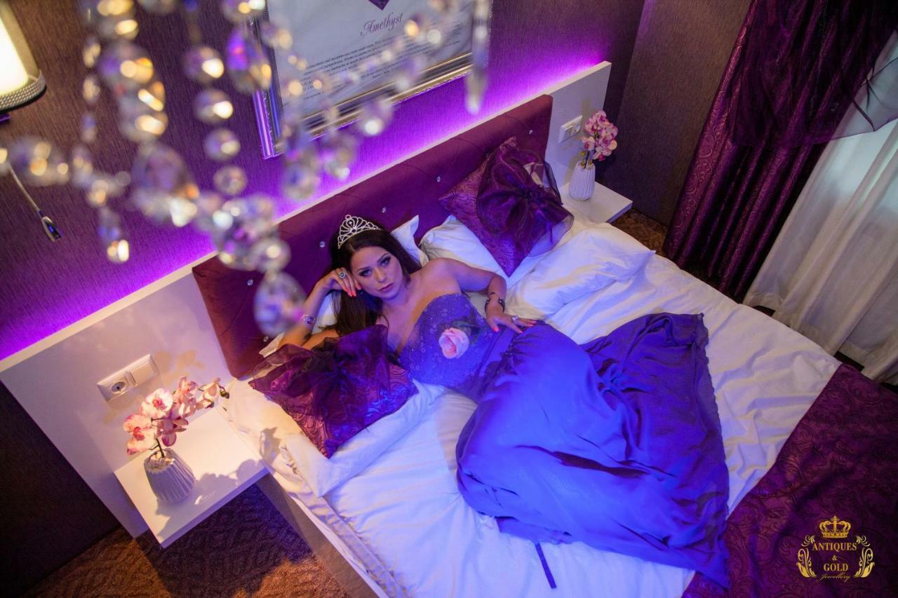 וארנה Golden Rooms מראה חיצוני תמונה